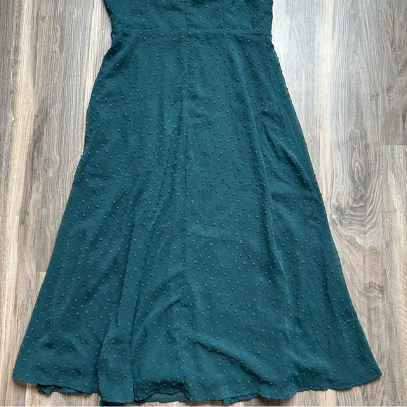 NWOT Lulus Romance Abounds Emerald Swiss Dot Puff Sleeve Midi Dress - Picture 14 of 16